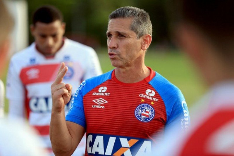 Jorginho não é mais técnico do Bahia