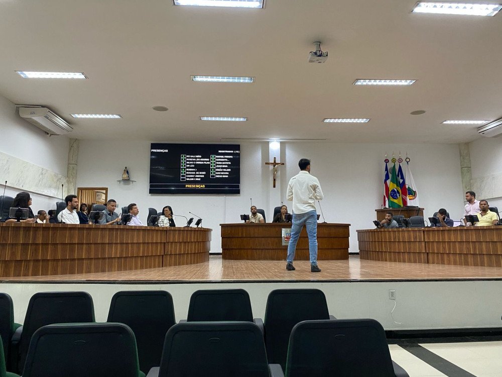 Candeias: Vereadores e servidores da Câmara fazem treinamento do novo sistema de painel eletrônico