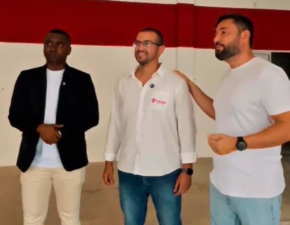 Vice-prefeito Luciano Lago comemora instalação da escola técnica PROCURSOS em São Sebastião do Passé