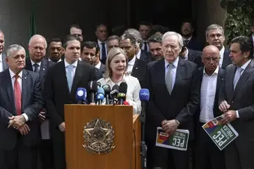 Governo entrega PEC da Segurança Pública ao presidente da Câmara