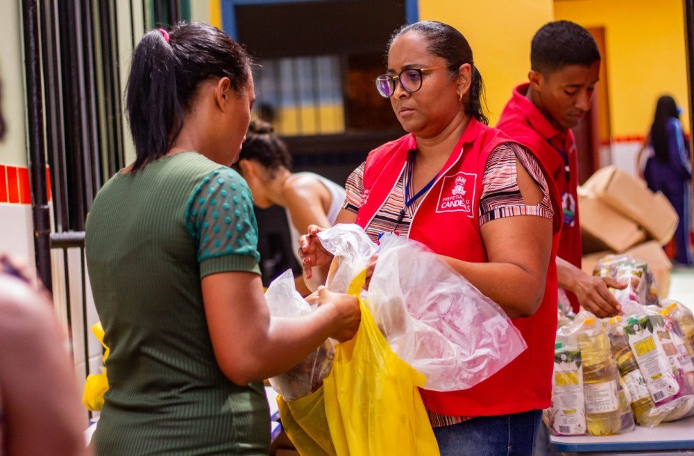 Candeias: Cestas e Peixes da Semana Santa começam a ser entregues para mais de 20 mil famílias nesta quarta-feira (16)