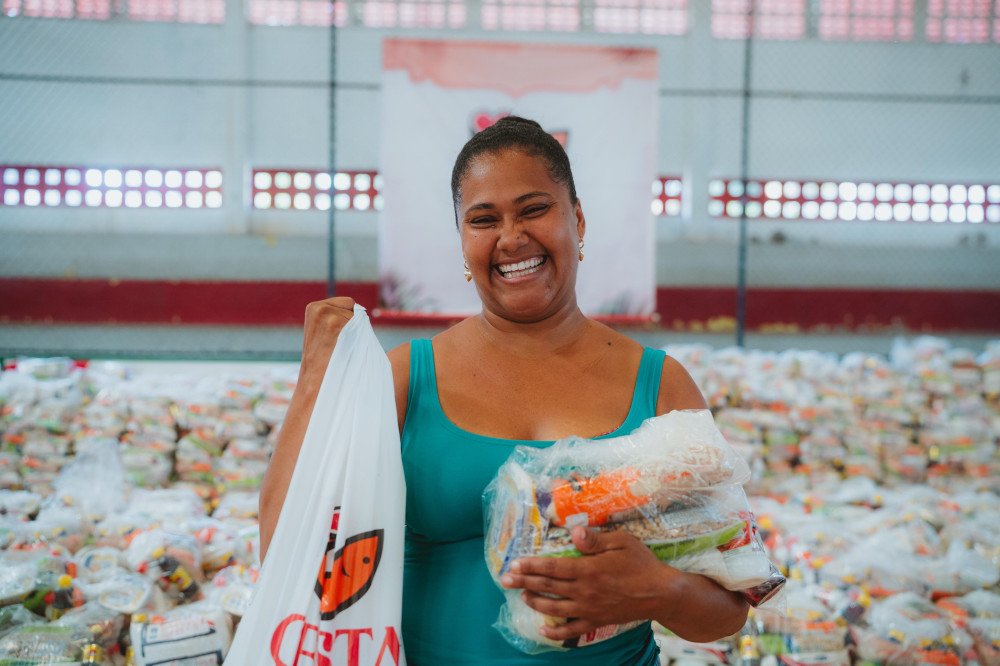 Cesta Santa leva mais de 50 toneladas de alimentos à mesa dos sebastianenses