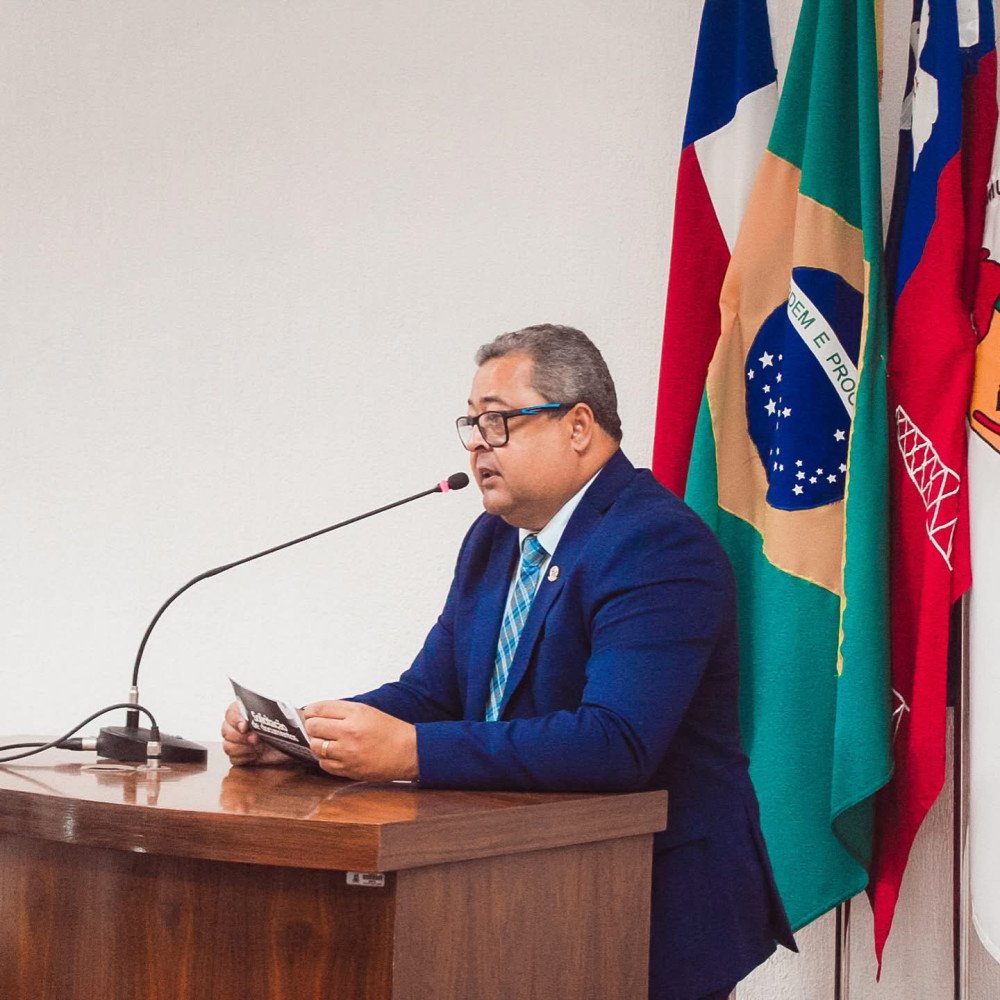 Vereador Dr. Léo lamenta morte do Papa Francisco e destaca legado de fé e justiça social