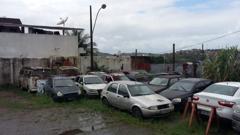 SMTT realiza leilão de veiculos apreendidos