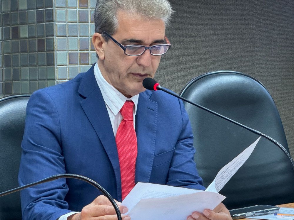 Projeto do deputado Robinson Almeida propõe CNH gratuita para mototaxistas e motofretistas do Condução Decente na Bahia