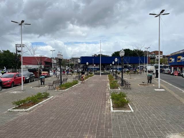 Moradores de Candeias Reclamam de Constantes Quedas de Energia e Cobram Solução da Coelba