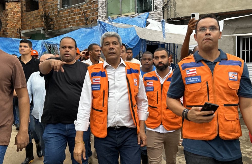 Lula liga para Jerônimo para acompanhar situação das chuvas na Bahia e oferece apoio do governo federal
