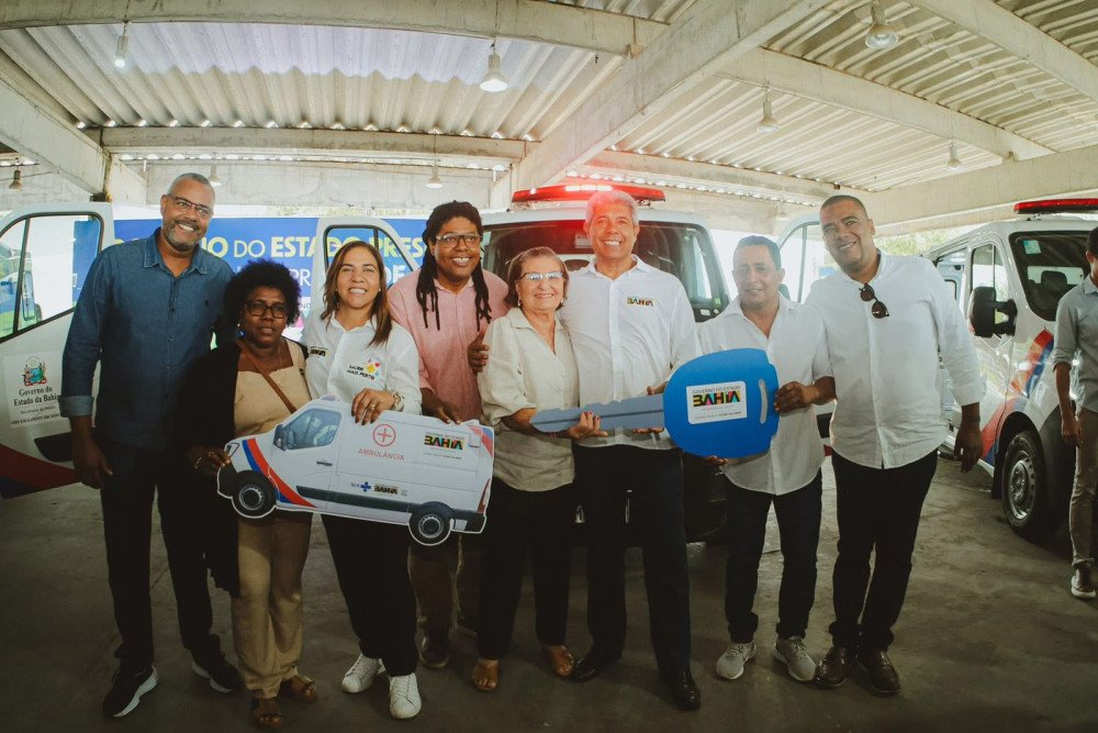 Prefeita Nilza da Mata recebe nova ambulância do Governo do Estado para São Sebastião do Passé