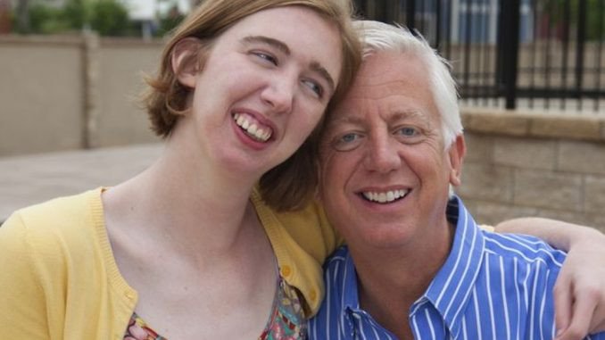 Pai vende empresa e constrói parque temático de R$ 100 milhões para filha deficiente