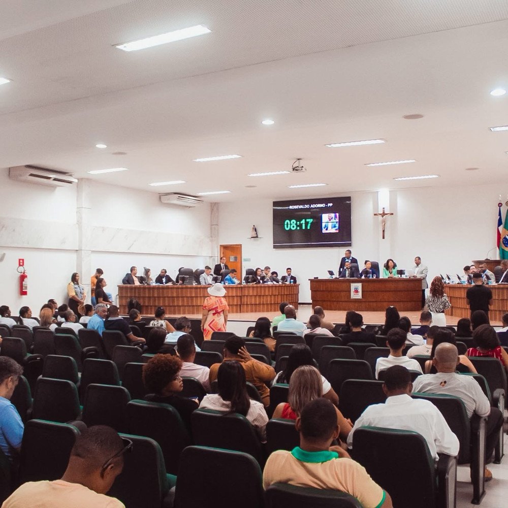 Câmara de Candeias aprova reajuste de 8% para servidores efetivos