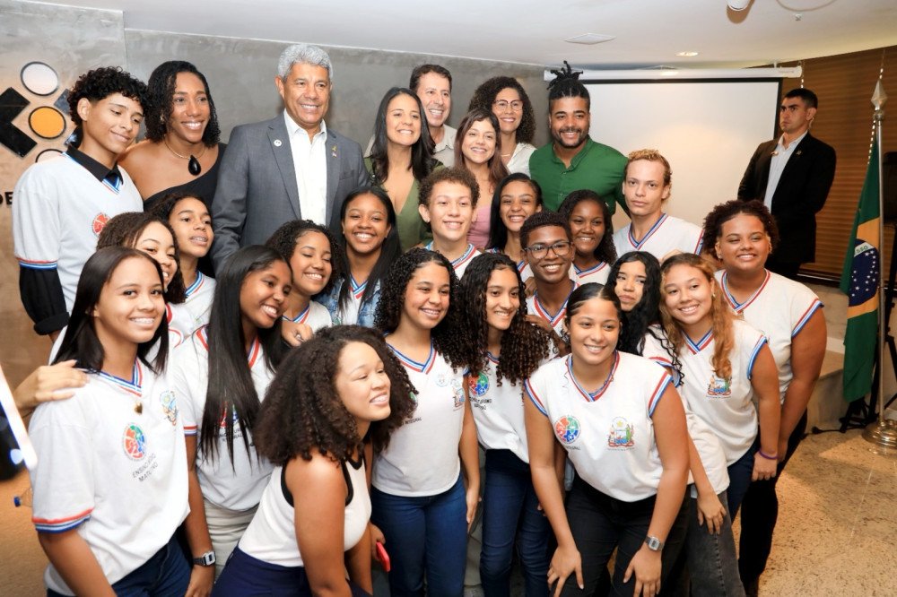 Bahia lança CNH gratuita para jovens e famílias de baixa renda: dignidade e oportunidade na direção do futuro