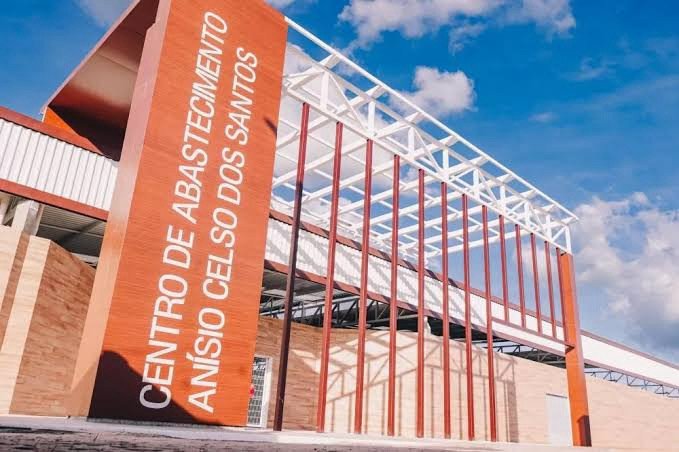 Bastião: Prefeitura disponibiliza ônibus gratuitos para facilitar acesso da população ao Centro de Abastecimento