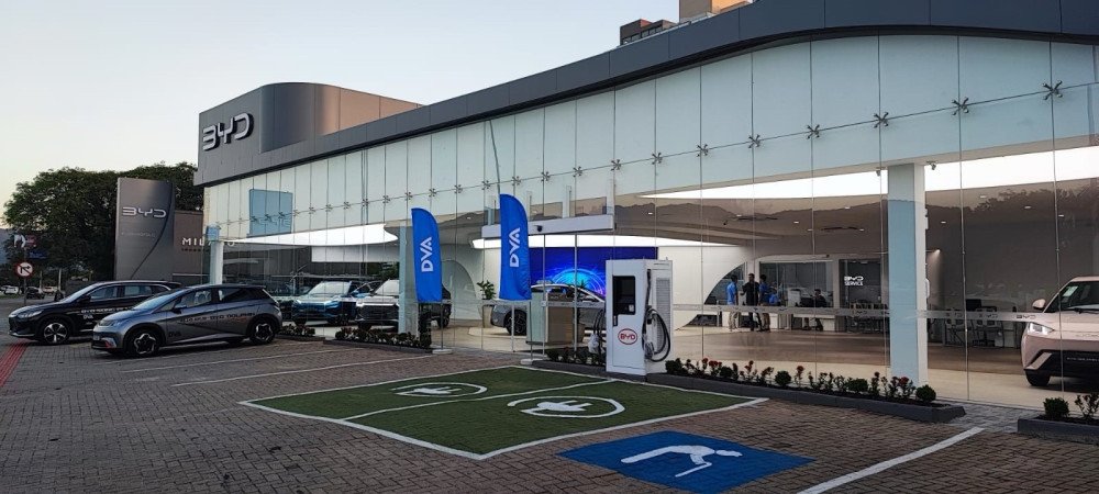 BYD e Tupi Mobilidade lançam serviço inteligente de AutoCarga para veículos da marca em parceria inédita no Brasil