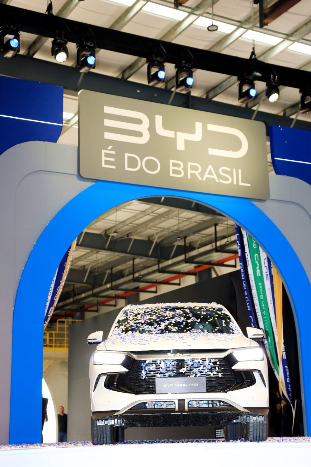 Primeira fábrica da BYD no Brasil é inaugurada