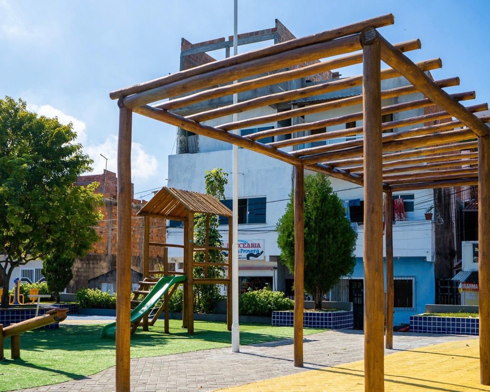 Madre de Deus entrega Praça da Alegria requalificada e reforça investimento em espaços públicos