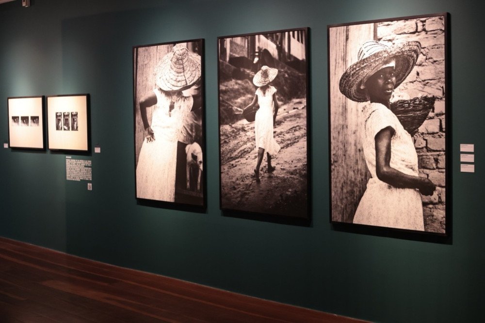 Oficina de fotografia e visita mediada compõem atividades paralelas à exposição “Mario Cravo Neto: Sob o Sol da Bahia”