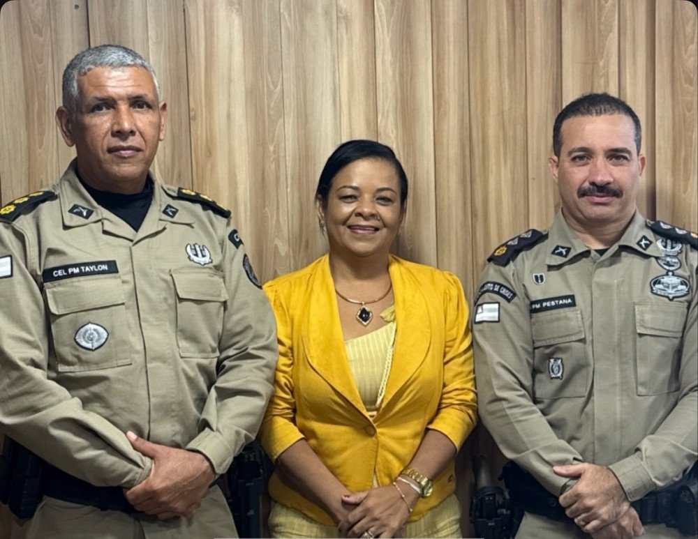 Câmara de Candeias acolhe mais uma parada militar da 10ª CIPM