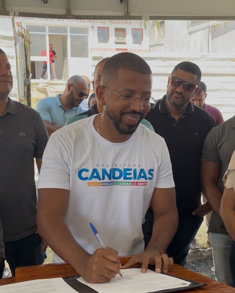 Prefeito assina ordem de serviço do PSF de Caboto e anuncia pacote de obras em Candeias