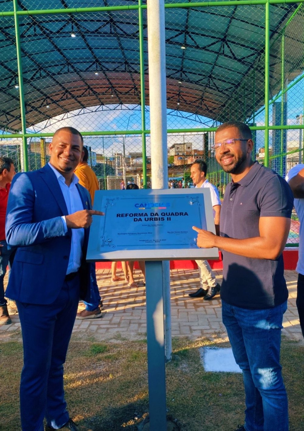 Com indicação do vereador Rafael Farofa, prefeito Eriton entrega cobertura da quadra da Urbis II; investimento foi de R$ 700 mil