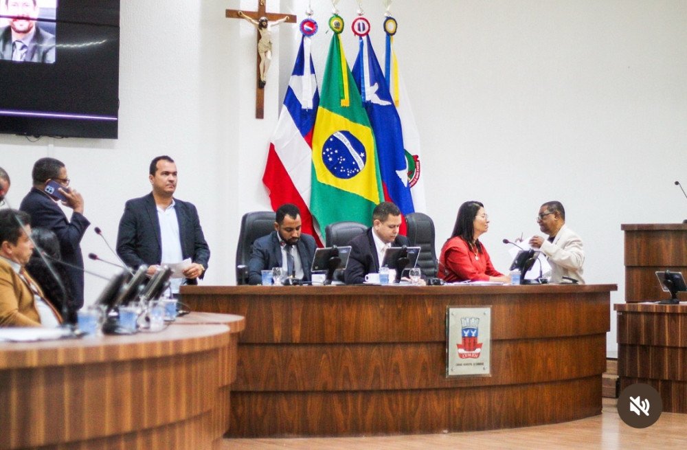 Câmara de Candeias aprova projetos voltados à adolescência, juventude e educação