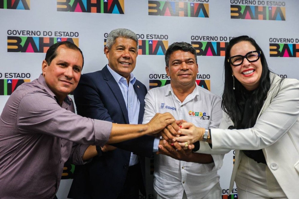 Mais um prefeito do União Brasil acena para Jerônimo e dispara: “nossa bandeira pode ser vermelha”