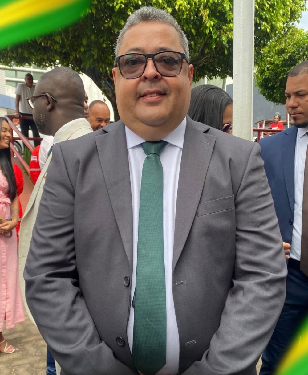 Vereador Dr. Léo destaca patriotismo em desfiles escolares de Candeias