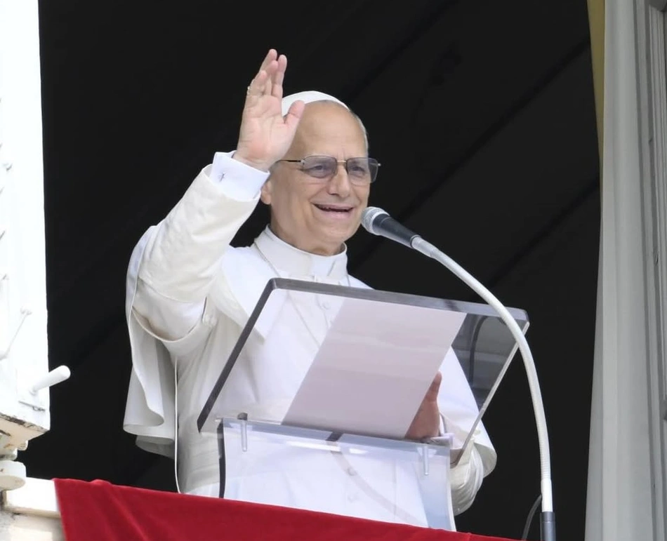 Papa Leão XIV celebra aniversário de 70 anos com milhares de fiéis no Vaticano