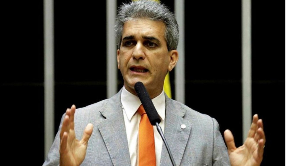 Deputado critica silêncio cúmplice de Bruno e Neto sobre a PEC da Blindagem