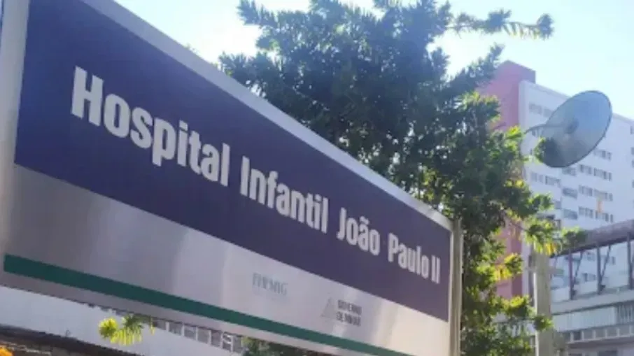 Mulher com HIV fura enfermeira com seringa usada