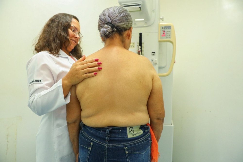 Candeias: Ação do Outubro Rosa oferece mais de 130 mamografias gratuitas por dia