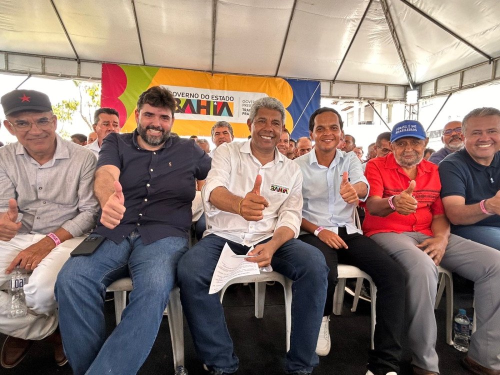 Jerônimo reúne forças políticas da base e oposição em Conceição do Coité