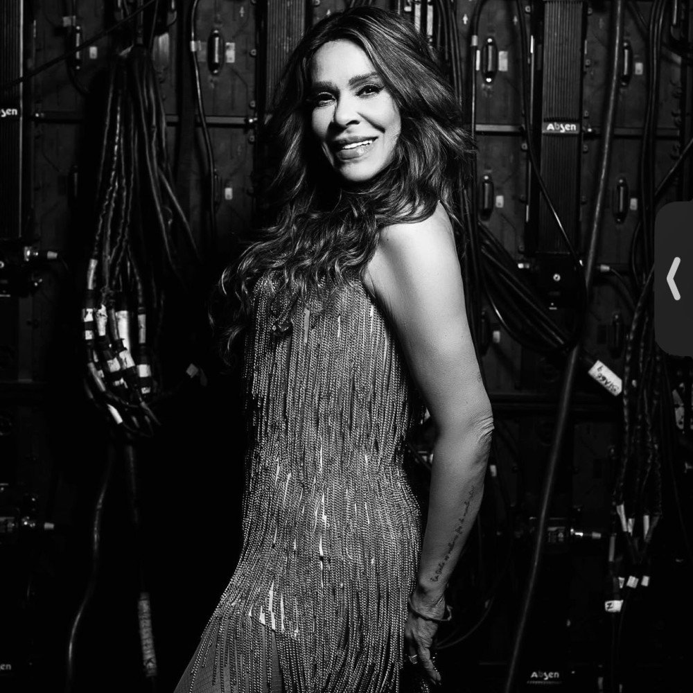 Silvânia Aquino anuncia a saída da banda Calcinha Preta.