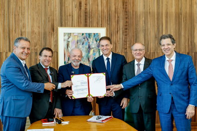 Governo Federal moderniza Programa de Alimentação do Trabalhador e amplia benefícios para empregados e pequenos negócios