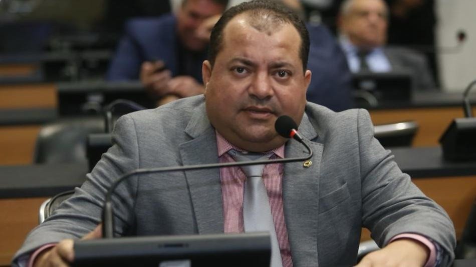 Com chances reais de derrota, Cafu Barreto deixa PSD e tenta se salvar na base de ACM Neto