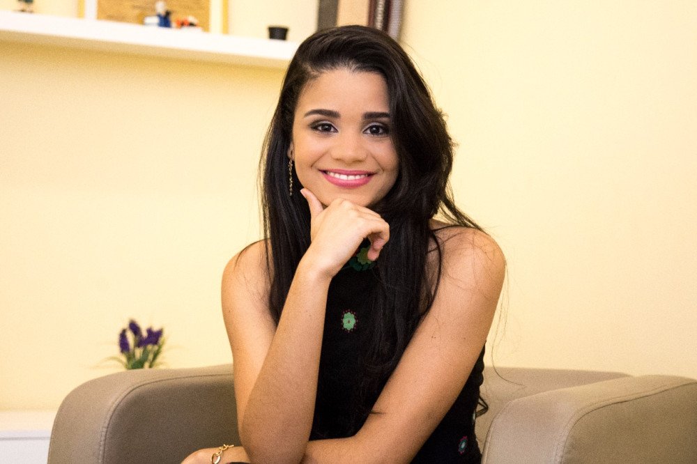 Psicóloga candeense Jamile Ferreira em seu artigo alerta a sociedade para o Setembro Amarelo, e Diz: Se você não acredita que “pode se salvar”, dificilmente o fim será diferente, ninguém além de você pode dar a si mesmo a chance de mudar isso.