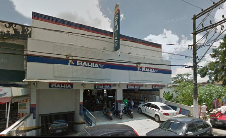 CANDEIAS: SUSPEITOS ARROMBAM LOJA E LEVAM CELULARES E TELEVISORES