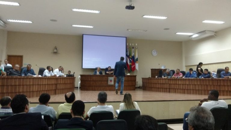 CANDEIAS: REUNIÃO DISCUTE MUDANÇAS DO CÓDIGO TRIBUTÁRIO MUNICIPAL