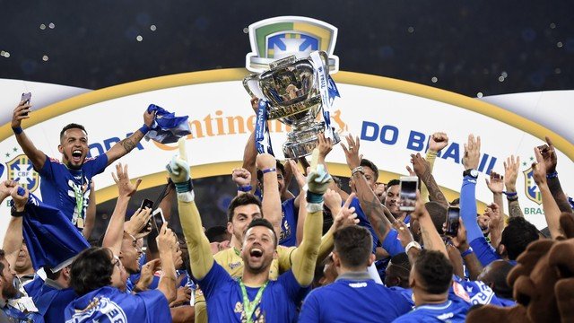 Cruzeiro é perfeito nas cobranças contra o Flamengo e conquista Copa do Brasil pela 5ª vez