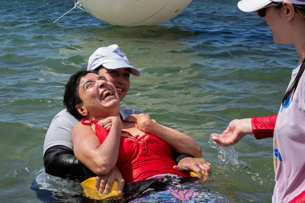 Madre de Deus recebe pela primeira vez o ParaPraia e amplia acesso ao lazer inclusivo no município.