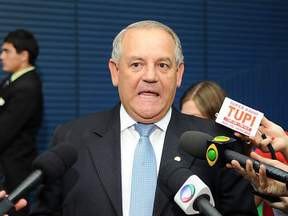 Desrespeito: Deputado diz que mãe de ministro da Cultura deveria ser exposta de “perna aberta” em museu;veja vídeo