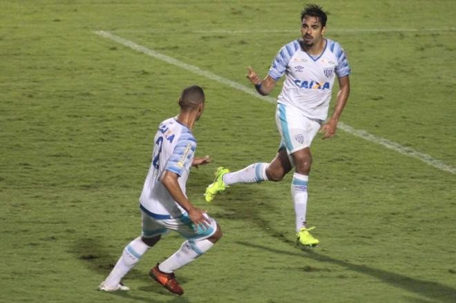 Com triunfo do Avaí, Vitória entra no z4.