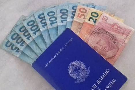 Governo reduz novamente o salário mínimo para 2018