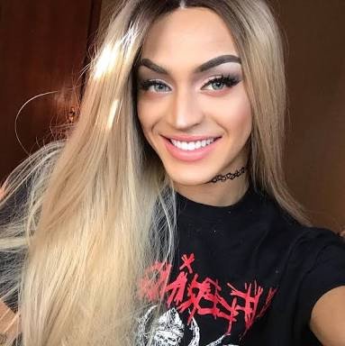 Seguidor pergunta quanto Pabllo Vittar cobrou para fazer campanha de caridade e recebe resposta