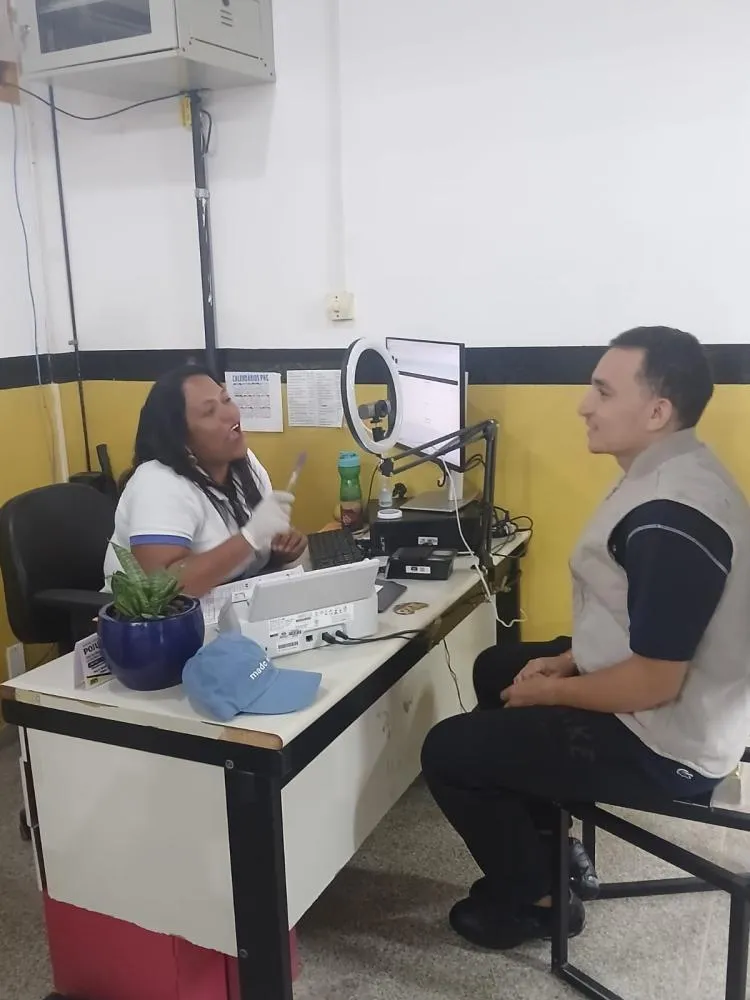 Cantor João Gomes inicia processo da primeira CNH em Camaçari