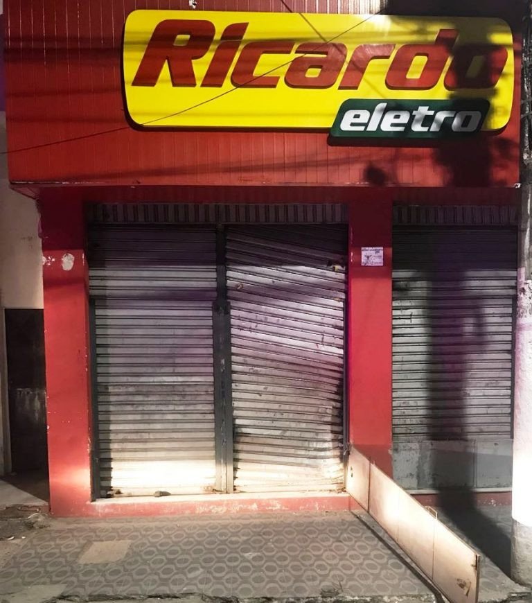 CANDEIAS: LOJA DE ELETRODOMÉSTICOS É ARROMBADA NO CENTRO