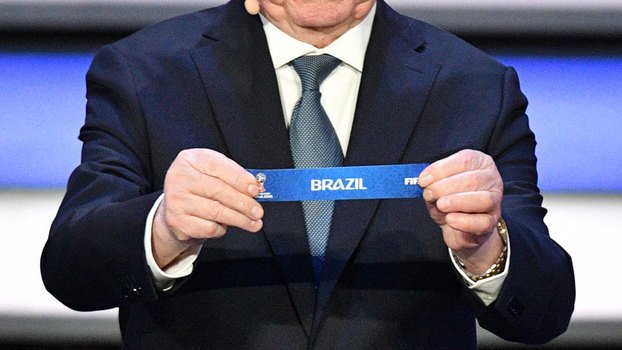 Brasil tem sorte em dois potes, mas pega rival mais duro do último; veja os grupos da Copa-2018