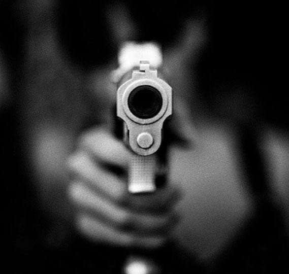 Um homem é assassinado na noite deste sábado (02) em Candeias, o crime ocorreu no bairro da Urbis II