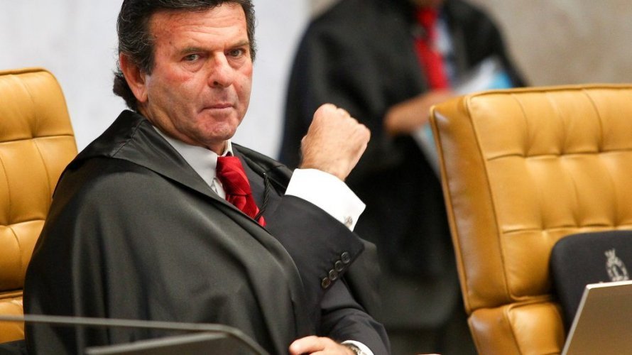Luiz Fux é eleito para substituir Gilmar Mendes na presidência do TSE