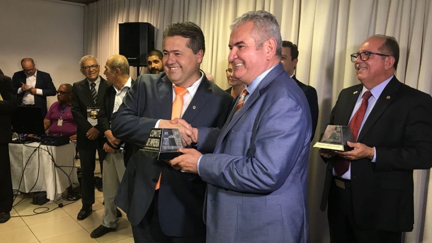 Deputados recebem prêmio de destaques da AL-BA