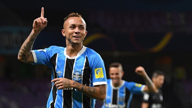 Everton decide na prorrogação, e Grêmio vai para a final atrás do bi Mundial